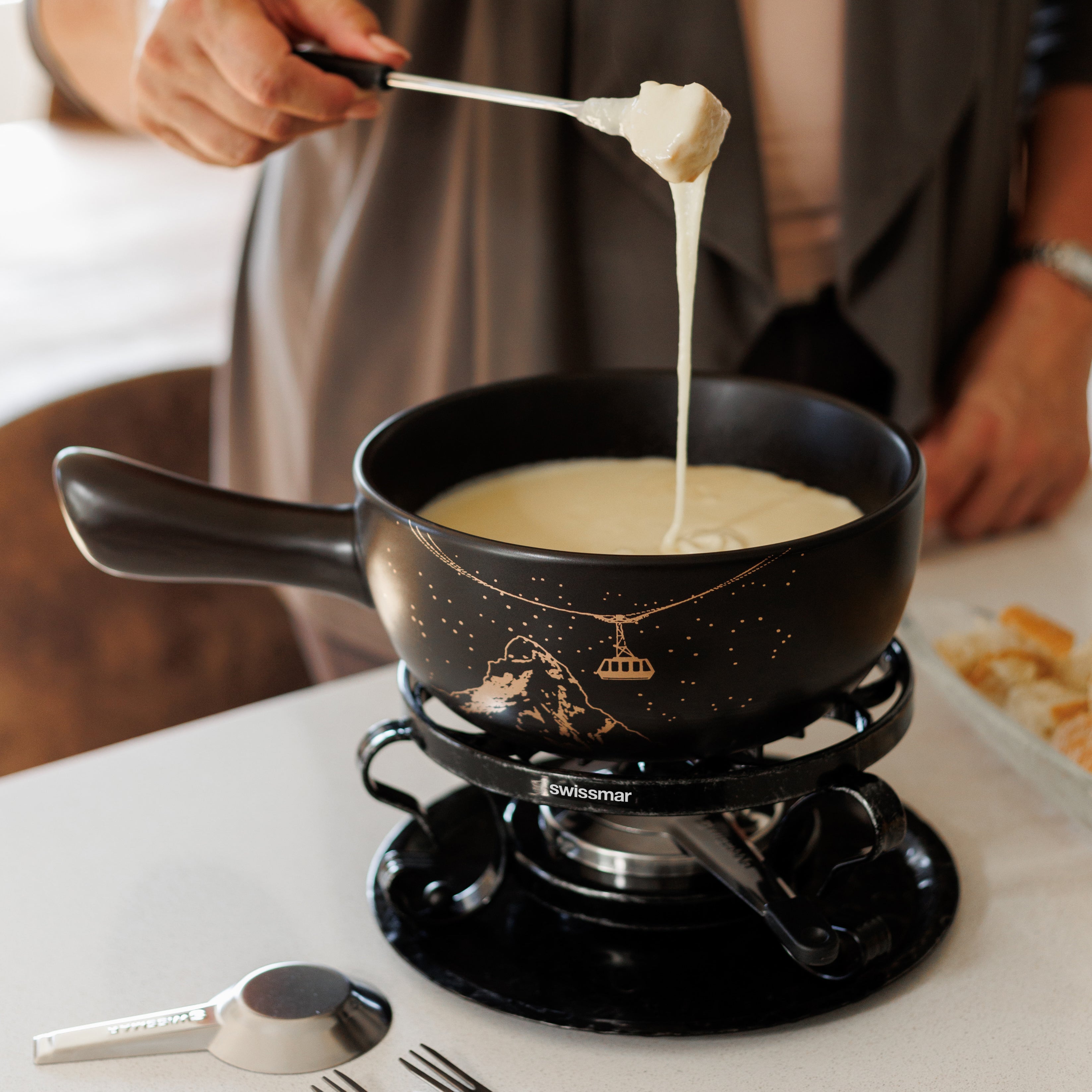 Traditional Swiss Cheese Fondue Recipe