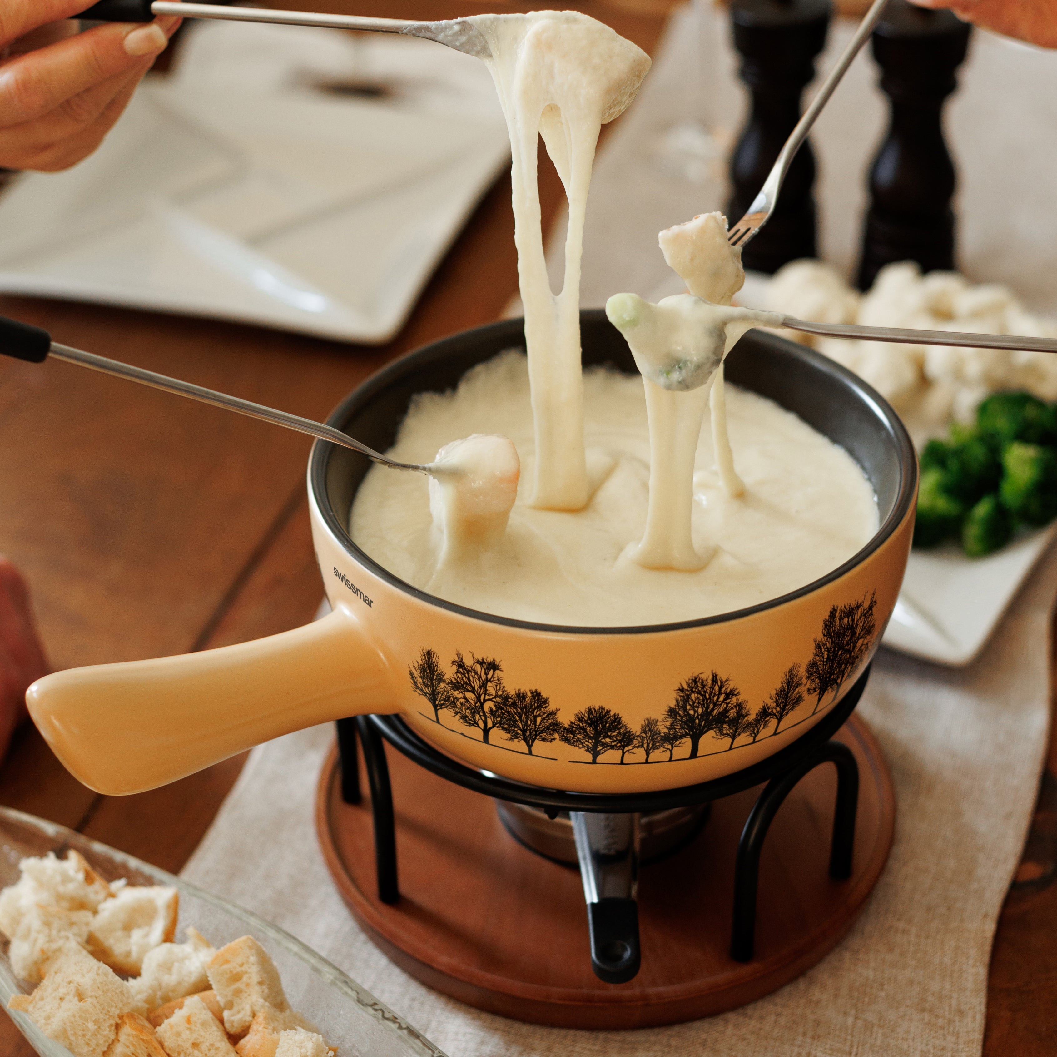 Geneva Non-Stick Cast-Aluminum Raclette Party Grill