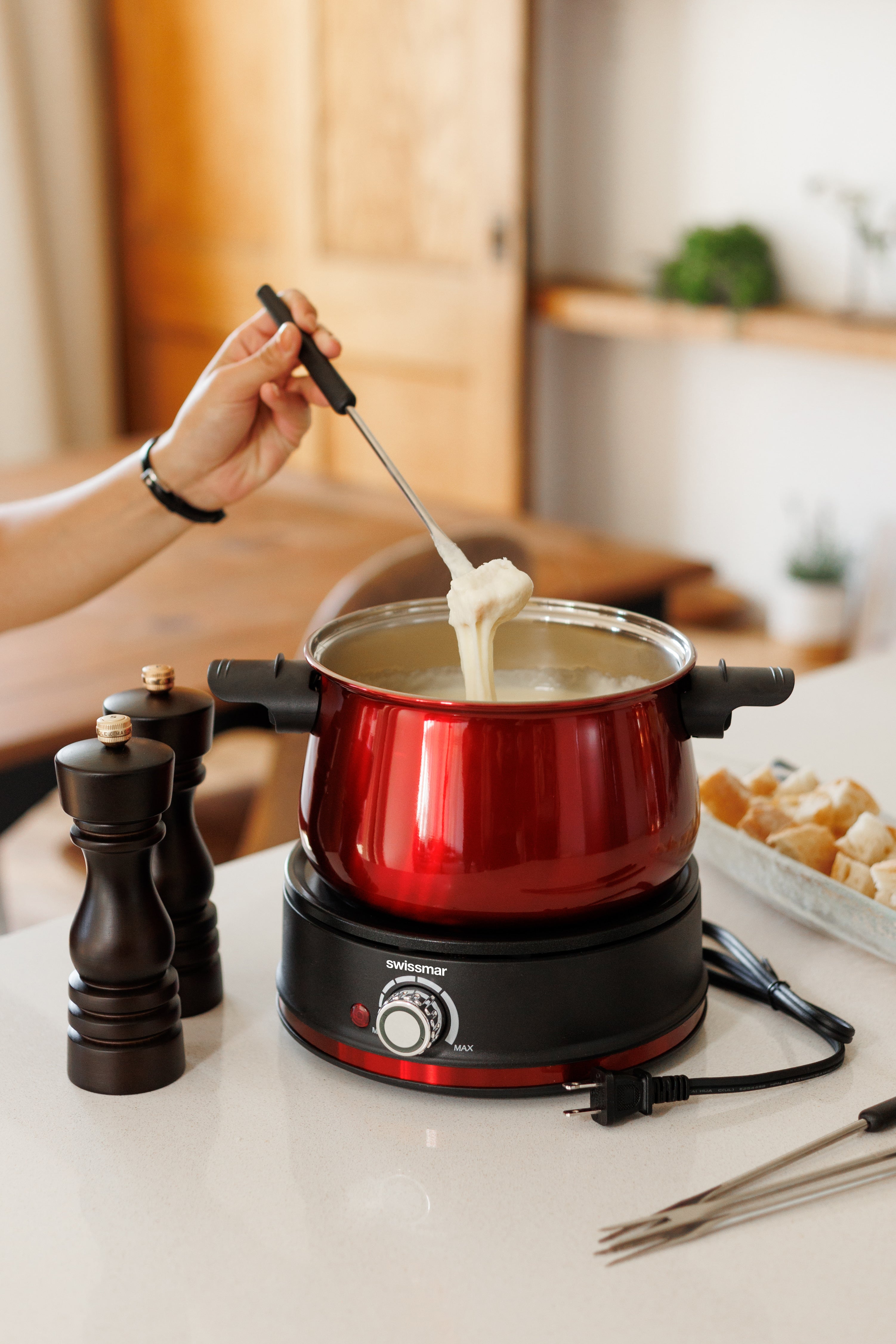 Swissmar Arolla Electric Fondue Set - Thumbnail 4