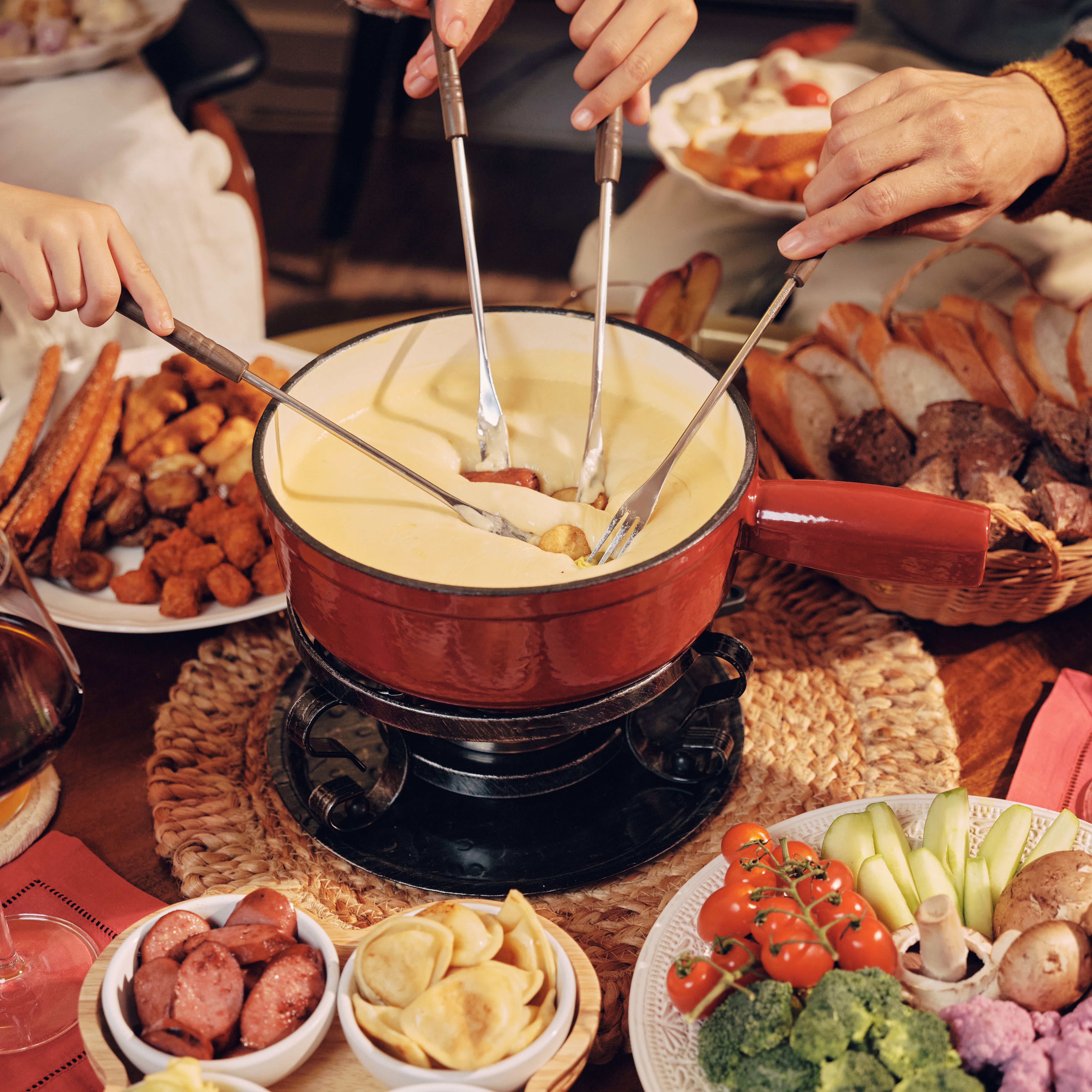 Swissmar Lugano Cast Iron Fondue Set - Thumbnail 5