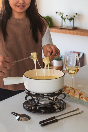 Lugano White Cast Iron Cheese Fondue Set