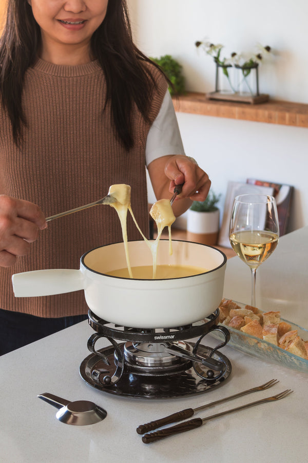Lugano White Cast Iron Cheese Fondue Set