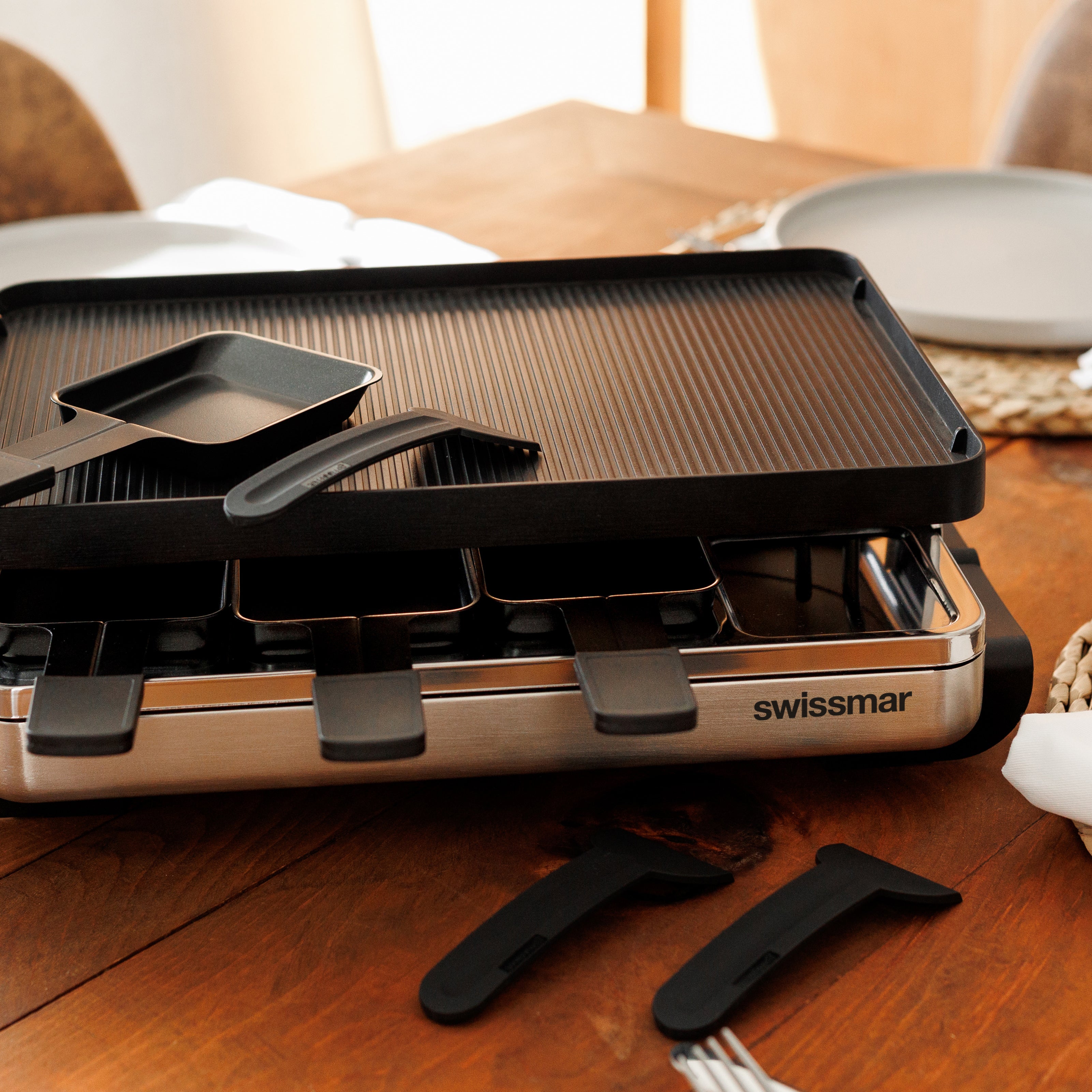 Swissmar KF-77080 Stelvio Raclette Party Grill - Piastra Reversibile Antiaderente - 2